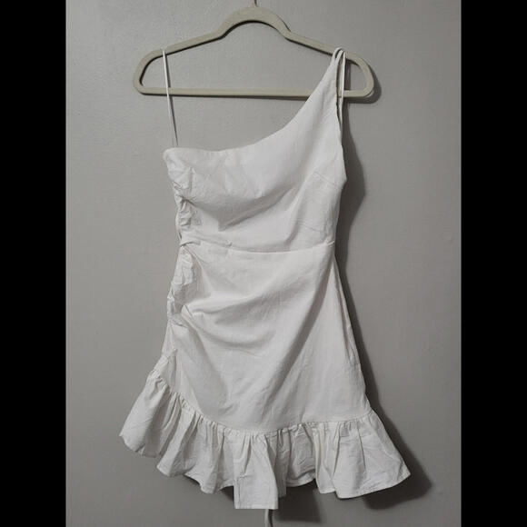 Mable Dress Size Medium NWT $49 Off White One Shoulder Cotton Open Back - Picture 1 of 8
